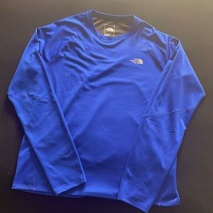 The North Face winter warm grid crew long sleeve  Mens Large shirt in blue